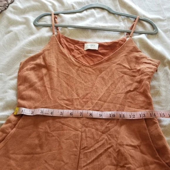 Everly | Cropped Jumpsuit - Picture 7 of 9